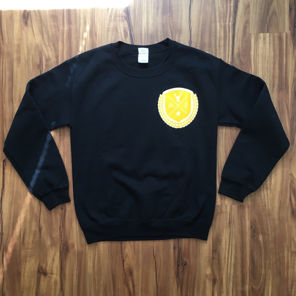 Black yellow retro crewneck sweatshirt pullover sweater Ann Arbor Michigan S